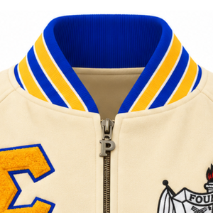 Chaqueta universitaria de forro polar para mujer en blanco roto, azul real, amarillo y blanco con bordado de chenilla, forro de cinta personalizado y cremallera completa, estilo casual. - Product Image 2