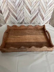 Plateau à bijoux rectangulaire en bois, bord ondulé, design sculpté, finition polie, passe au lave-vaisselle, grande capacité, style minimaliste pour table - Product Image 1