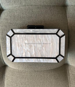 Pochette en résine époxy géométrique parfaite |   Sac à main de haute qualité, imperméable, durable, respectueux de l'environnement, en matériau recyclé, pour femmes | - Product Image 1