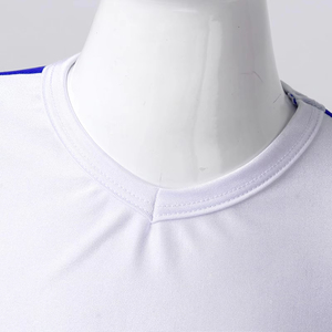 Costume de cheerleading personnalisé pour femmes, uniforme en tissu polyester respirant, tenue de danse pour équipe scolaire, coupe athlétique confortable et douce, avec logo - Product Image 6