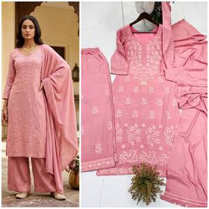 EXCLUSIF ET CONFORTABLE POUR UNE UTILISATION QUOTIDIENNE : KURTA, PLAZZO ET DUPATTA AVEC BRODERIES - Product Image 4