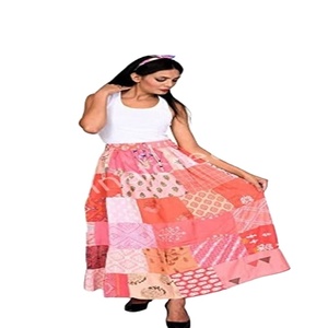 Jupe patchwork bohème décontractée de qualité standard avec décoration en dentelle taille durable et naturelle - Product Image 1