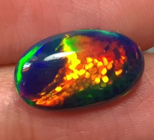 Opale naturelle noire fumée, cabochon, pierres précieuses en vrac, formes ovales, jeu de couleurs, effet de feu, pour la fabrication de bijoux - Product Image 2