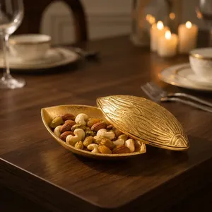 Caja de Metal de Lujo con Forma de Almendra para Frutos Secos, con Grabado Intrincado de Hojas en la Tapa Decorativa, Tazón Premium para Servir Nueces para Fiestas - Product Image 6