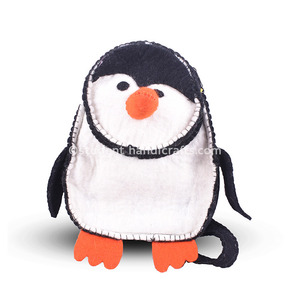 Mochila de pingüino para estudiantes hecha de fieltro, linda y duradera, compañera de viaje - Product Image 1