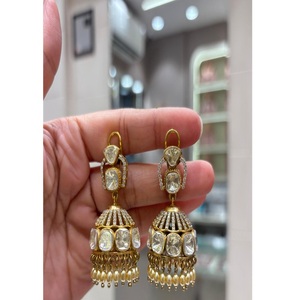 Magnifiques Boucles d'Oreilles Pendante en Laiton Plaqué Or avec Moissanite, Qualité Supérieure, Tendance, pour Femmes et Filles, Collection Éblouissante pour Mariages et Soirées - Product Image 2
