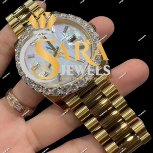 Montre en or rose sertie de diamants naturels de qualité export, avec cadran en acier inoxydable doré, pour hommes et femmes, disponible à la vente - Product Image 2