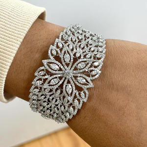 Pulsera de Diamantes Marquise de Lujo Arin, Cultivados en Laboratorio, Oro de 10 Quilates con Baño de Rodio, Joyería Fina para Mujer - Product Image 4