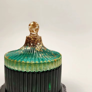 Boîte de rangement en résine classique de qualité supérieure, pots à bonbons en résine verte avec feuilles d'or, contenants pour fruits secs, décoration de luxe pour la maison - Product Image 1