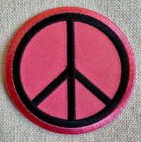 Badge/Patch de luxe sur mesure en feutre non tissé brodé, avec logo 3D en relief, thermocollant/à coudre, et écusson personnalisé avec nom