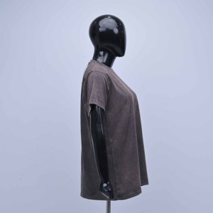 Camisetas al por mayor personalizadas con cuello redondo, transpirables, con lavado ácido, elegantes para mujer, estilo oversize, holgadas, estilo urbano. - Product Image 4