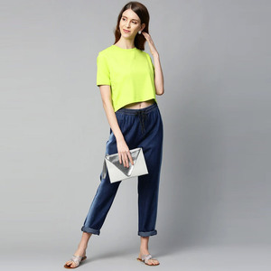 2026 Round Neck High Quality Best Design Customized <b>Women</b> Crop top <b>Shirt</b> Light Weight <b>Women</b> Oversize Crop Tops <b>Shirts</b> - Product Image 3