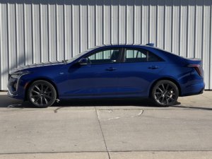 Magnífico Cadillac CT4 Sport 2026 Exótico, Sedán con Tracción en las Cuatro Ruedas, Motor Turbo, Asientos de Cuero, Automático - Product Image 2