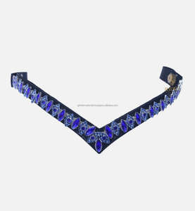 Banda personalizable para cejas de caballo de cuero en forma de V profunda decorada con cristales grandes azules cadena ostentosa banda para cejas para brida inglesa - Product Image 3