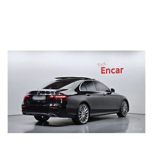 Mercedes-Benz Clase E E350 4MATIC AMG Line 2023, 35,874 km, Automático, Emisión Euro V, Volante a la Izquierda, Asientos de Cuero, Cámara Trasera - Product Image 2