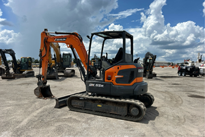 Mini Excavadora Hidráulica Compacta DX55R-7 2023 para Excavación en Construcción y Proyectos de Servicios Públicos - Product Image 3