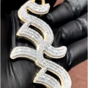 Colgante de Letra de Moissanita VVS Hip Hop de Plata 925 con Engaste Mosaico Galaxia, Dijes de Iniciales Personalizadas, Certificado GRA, Unisex - Product Image 1