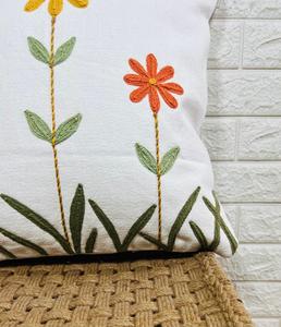 Housse de coussin carrée en lin brodée de fleurs nordiques, faite à la main - Product Image 2