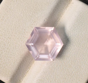 Quartz rose de laboratoire Hexagone pierre précieuse à facettes 6 mm à 20 mm pierre précieuse calibrée en vrac pierre précieuse de quartz taillée à la machine pour bijoux - Product Image 3