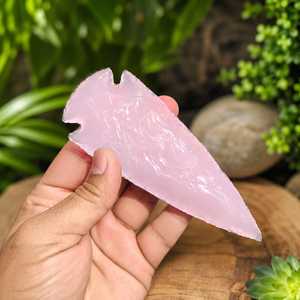 Puntas de Flecha Talladas a Mano en Cristal de Cuarzo Rosa Natural de 4 Pulgadas, Venta al Por Mayor, Cristal Curativo, Feng Shui - Product Image 1