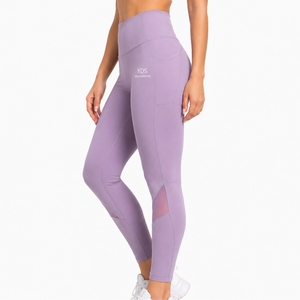 Leggings de yoga personalizados para mujer, de cintura alta con paneles de malla, tela elástica, ajuste cómodo, hechos a medida para el gimnasio. - Product Image 3