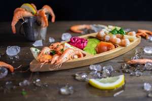 Bandeja de madera para aperitivos, plato de madera para fiestas, plato de sushi de roble 100% natural, plato para pescado de Universal Overseas - Product Image 5