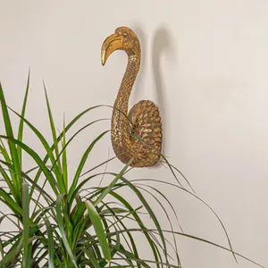 Escultura Metálica Hecha a Mano de Lujo, Pieza Elegante para Interiores de Villas de Diseño, Escultura de Hierro Moderna Premium, Decoración Interior Elegante - Product Image 2