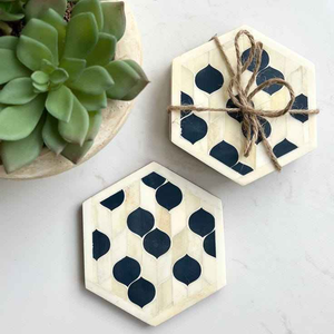 Posavasos con Incrustaciones de Hueso Hechos a Medida, Regalos Personalizados de Nogal Hechos a Mano, Perfectos para un Hogar Elegante, Disponibles en Worldwide Supply - Product Image 1