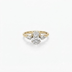 Bague de fiançailles en or massif 10K 14K 18K avec diamants ovales et poire cultivés en laboratoire certifiés IGI, sertie de trois pierres - Product Image 1