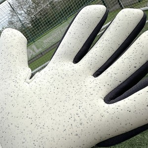 Guantes de Portero de Fútbol Profesionales de Alta Calidad, Cómodos, con Diseño de Logotipo Personalizado, Protección para los Dedos, de Látex - Product Image 2