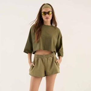 เสื้อยืดผู้หญิงขายส่ง เสื้อยืดคอกลมสีพื้น สำหรับฤดูร้อน ขายส่ง เสื้อครอปผู้หญิงดีไซน์ไม่ซ้ำใคร - Product Image 2