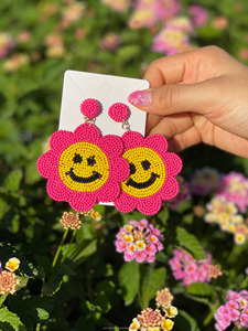 Fleur blanche Smiley visage rocaille perle boucles d'oreilles amusant perlé bijoux coloré déclaration boucles d'oreilles à la mode fête porter cadeau de mode - Product Image 2