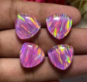 Opale rose taille trillion, doublet de laboratoire, cabochon, multicolore, feu arc-en-ciel opalescent, tailles calibrées pour la fabrication de bijoux - Product Image 5