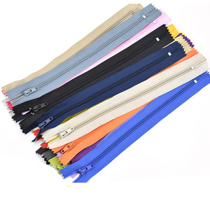 Venta Directa de Fábrica, Cierre de Cremallera de Nylon Colorido Personalizado # 3 para Ropa y Textiles para el Hogar - Product Image 2