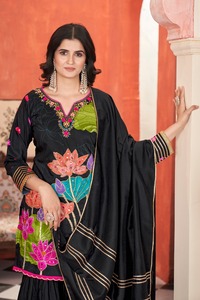 Conjunto de Kurti Sharara de Algodón Muselina Pesado con Estampado Bohemio y Cuello en V, Estilo Manga 3/4, Modelo HAYAT- HEAVY FANCY, con Dupatta, Colección 2026 - Product Image 3