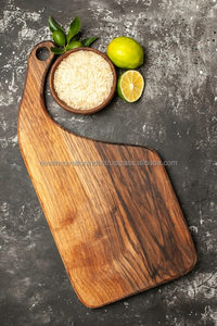 Planche à découper rustique en bois massif pour la créativité culinaire Toile spacieuse pour diverses utilisations - Product Image 2