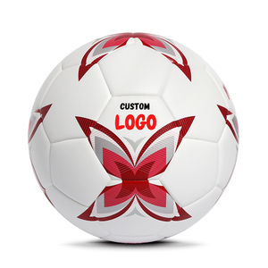 Ballons de football personnalisés imprimés et cousus à la machine, légers, de qualité supérieure, fabriqués par des professionnels, vêtements de sport à prix raisonnable - Product Image 4
