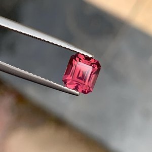 Natural Faceted Raspberry Spinel Loose Gemstone Premium Quality Jewelry Making Precious Stone - Product Image 3