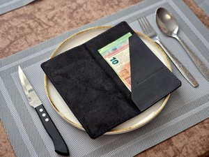 Porta facturas de cuero genuino de alta gama para restaurante con cierre magnético, presentador de recibos personalizado, carpeta para camarero LBH-0032B - Product Image 4