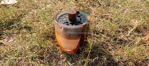 Quemador de incienso de resina de lujo hecho a mano, mabkhara árabe moderna, regalos de Ramadán y Eid, decoración - Product Image 2