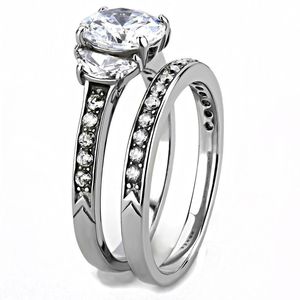 Anello in Acciaio Inossidabile Lucidato TK3509 con Zirconi Cubici di Grado AAA - Piatti e Stoviglie - Product Image 4