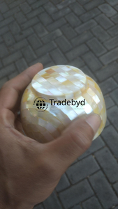 Cuenco Redondo Hecho a Mano con Incrustaciones de Madreperla de Primera Calidad, Decoración de Mesa de Lujo por Tradebyd - Product Image 4