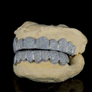 Personalizada S925 plata Iced out VVS Moissanite Grillz dientes chapado en oro Hiphop joyería para hombres regalo de boda compromiso - Product Image 4