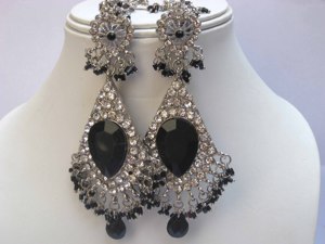 Vintage Antique Silver Plated Crystal Jewelry Set Necklace Earrings Pear Cut Rhinestone Women's Wedding Bridal Style - Product Image 3