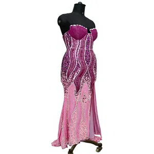 Robe de soirée sirène élégante violette avec motif géométrique à sequins, col cœur, sans manches, longueur ras du sol, design fendu - Product Image 3