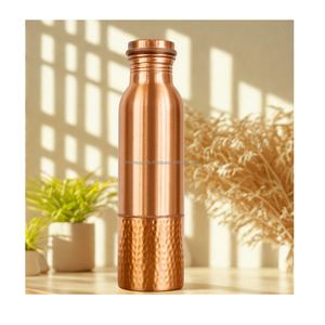 Bouteille d'eau en cuivre pur massif pour usage quotidien avec bouchon anti-fuite favorisant l'hydratation, la digestion et les habitudes de bien-être naturel - Product Image 6