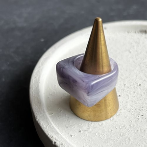 Anillo de Dedo de Resina Hecho a Mano, Moderno, Nuevo, con Orificio, el Más Vendido, de Alta Calidad, el Mejor Pulido, para Mujer, para Fiestas - Product Image 1