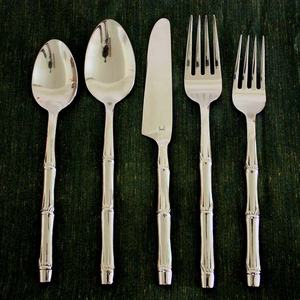 Cuillère et fourchette en acier inoxydable de qualité alimentaire, couteau royal unique en bambou, ensemble de couverts design pour mariage - Product Image 1