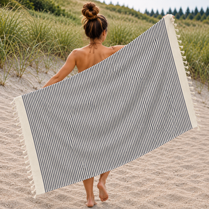 Serviette de plage turque Fouta, serviette Fouta moderne de luxe, séchage rapide, écologique, utilisation en plage toute saison au prix le plus bas. - Product Image 3