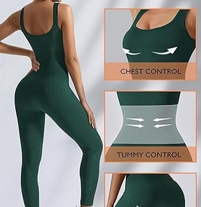 Ensemble de yoga pour femmes, nouvelle conception, haute qualité, sans coutures, couleur unie, sans manches, coupe sexy, respirant, pour la gym et le fitness. - Product Image 2
